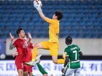 C7娱乐-深圳男篮训练开放日，冲刺阶段止住颓势引欢呼，中超在即，临场指挥获称赞的简单介绍